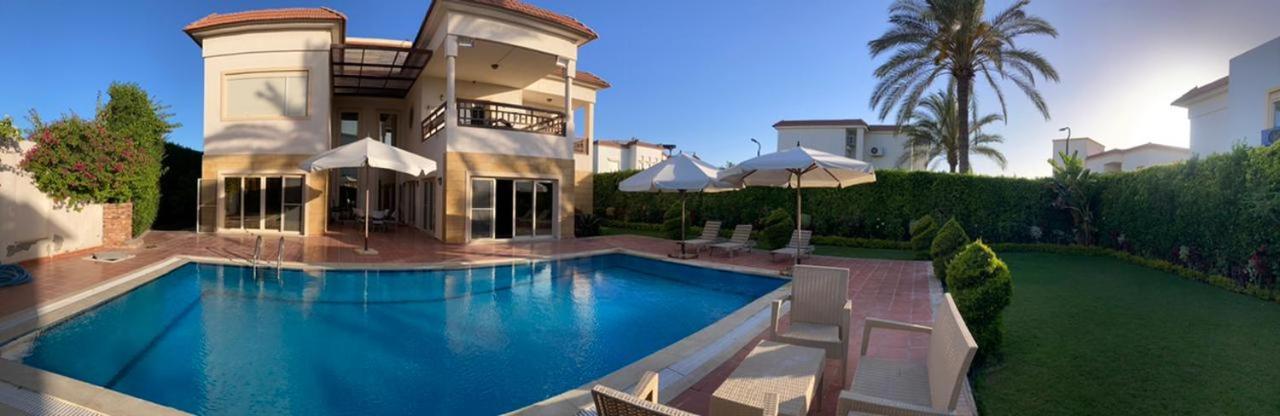 Relaxation With Private Pool Villa Alexandria